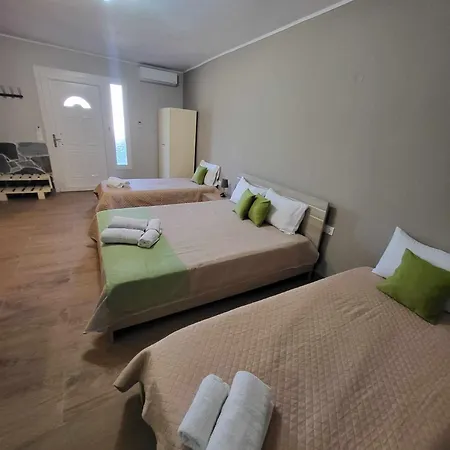 Dimitri Apartment *