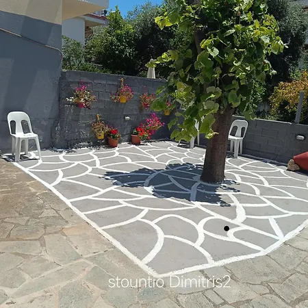 Dimitri Apartment *