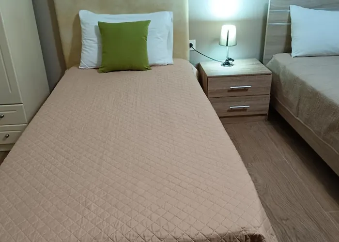 Dimitri يميناريا